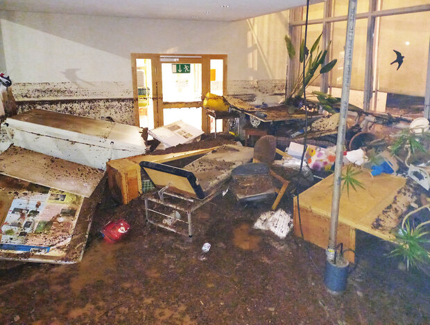 verwüstete Büroeinrichtung in der NW-FVA